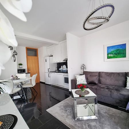 Deluxe Novalja Appartement Buitenkant foto