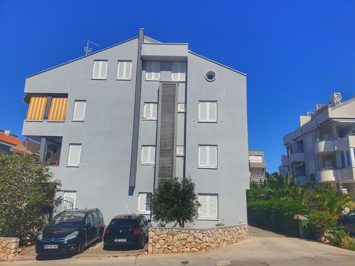 Deluxe Novalja Appartement Buitenkant foto