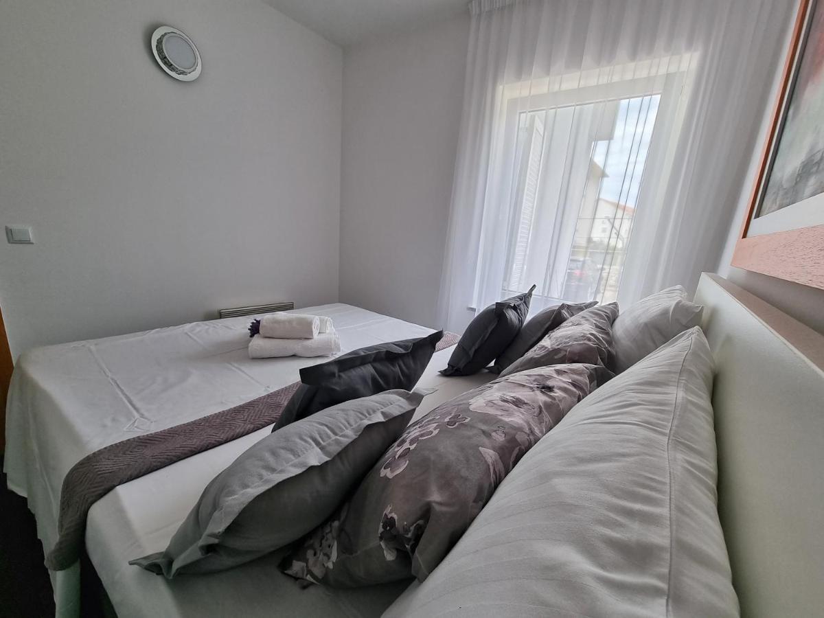 Deluxe Novalja Appartement Buitenkant foto