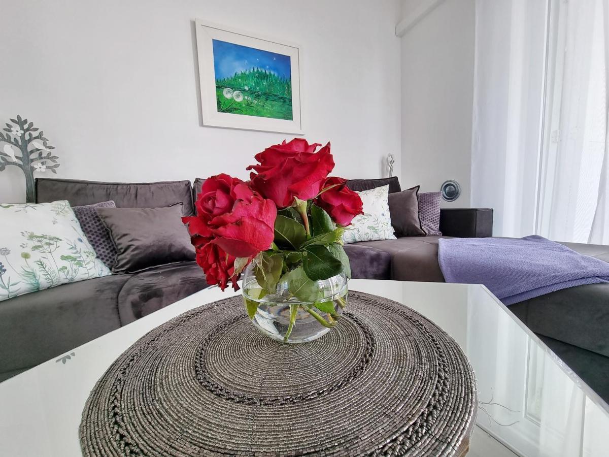 Deluxe Novalja Appartement Buitenkant foto