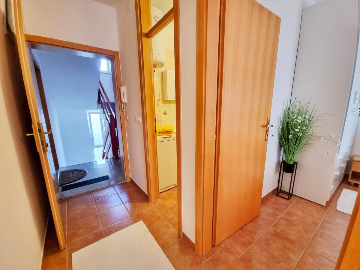 Deluxe Novalja Appartement Buitenkant foto