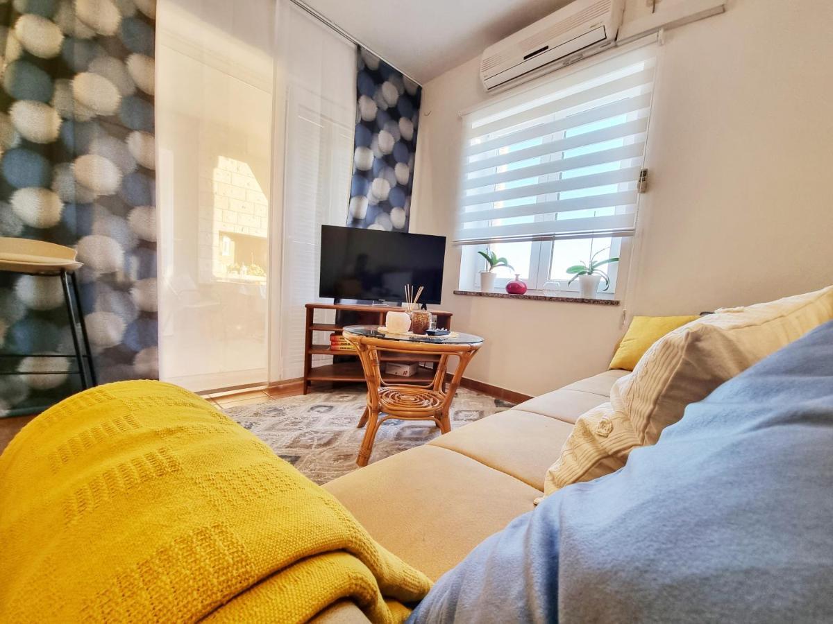 Deluxe Novalja Appartement Buitenkant foto